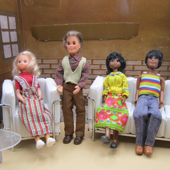 Mattel Sunshine and Happy Family Dolls - Two Couples (set of 4) - Picture 1 of 4